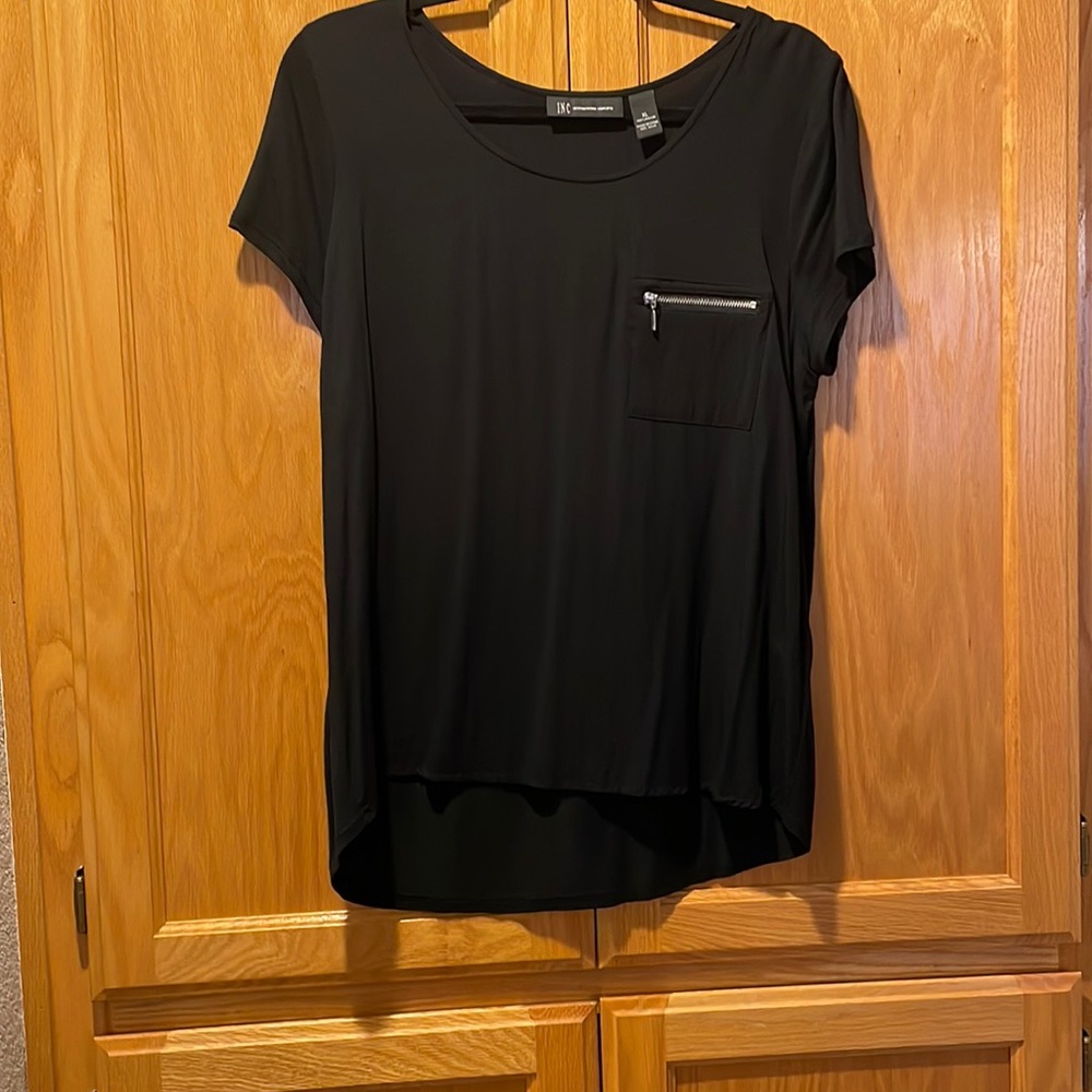 Black tunic with pocket